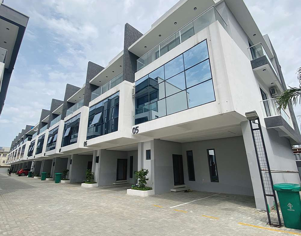 Ikate estate