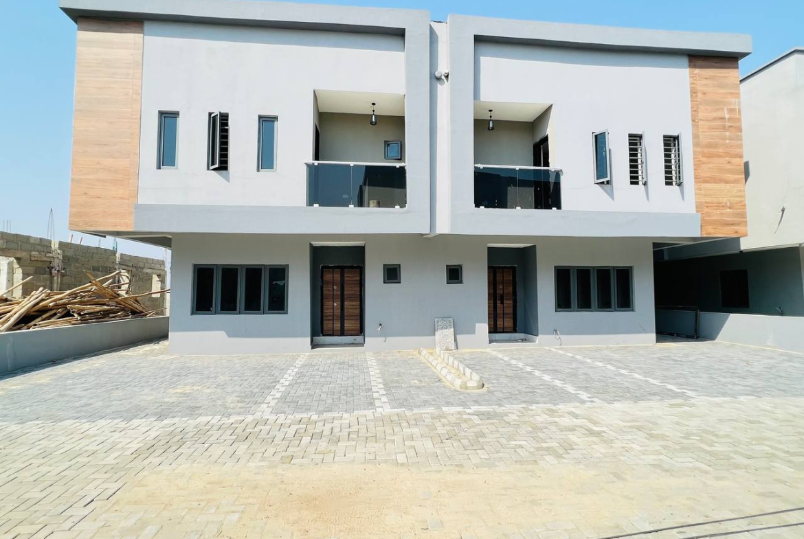 Meridian Boulevard Estate, Okun Ajah
