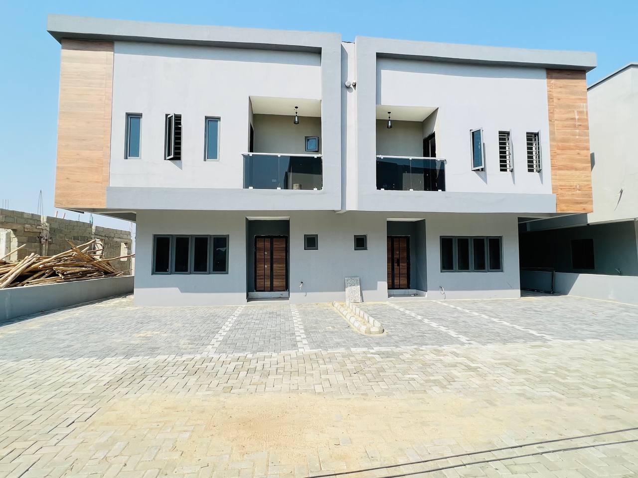 Meridian Boulevard Estate, Okun Ajah