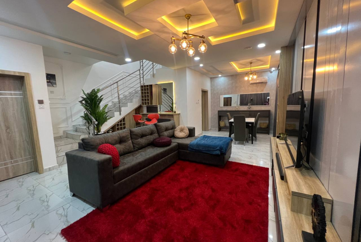 Meridian Boulevard Estate, Okun Ajah